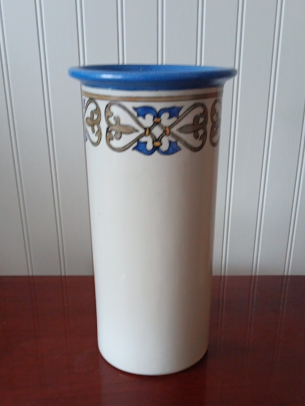 Ecco Nova blue design ceramic Vase / wine cooler